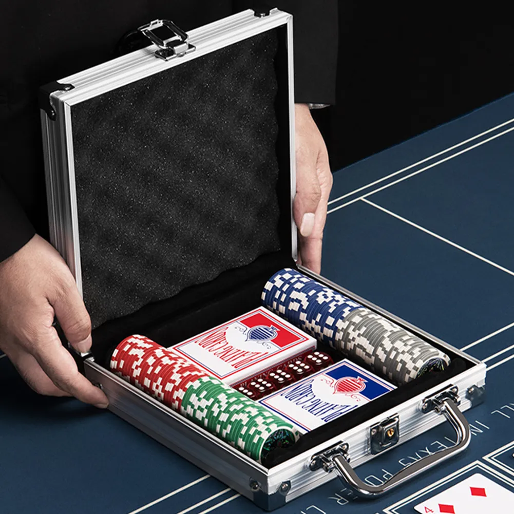 Set Valigetta Poker 100 Chip Fiches 2 Mazzi Tappetino Texas Hold'em e Blackjack