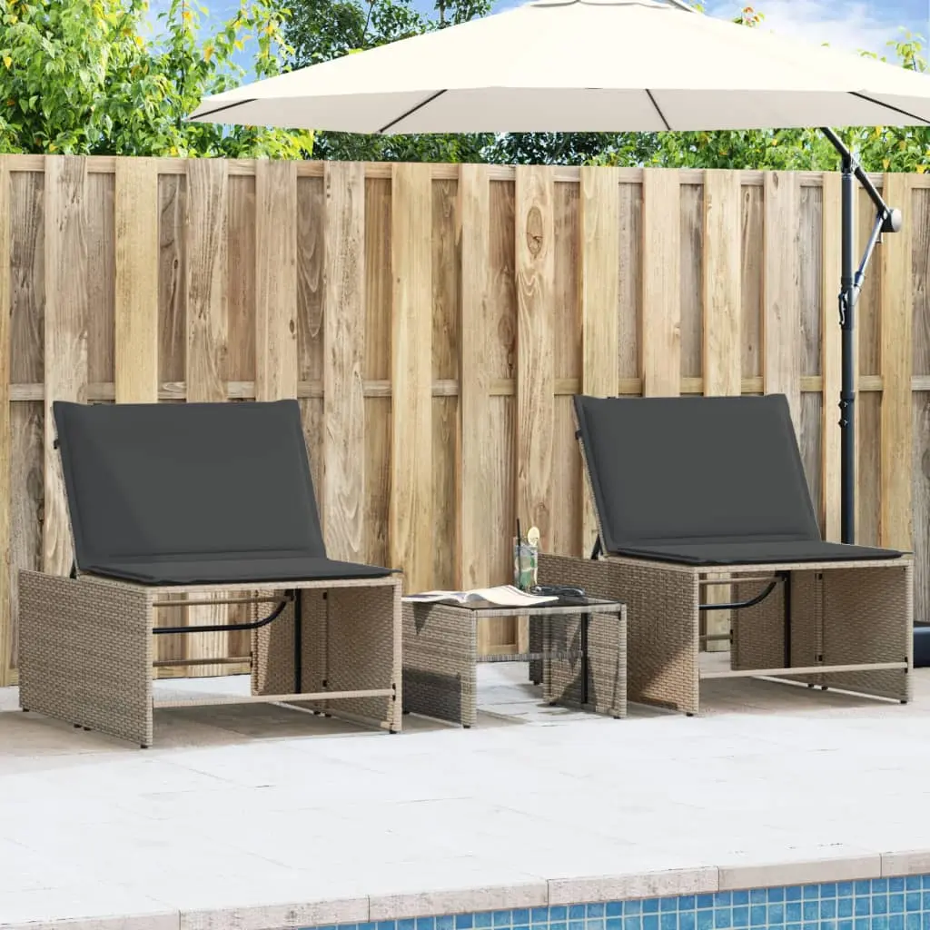 Lettini Prendisole 2 pz con Tavolino Grigio in Polyrattan