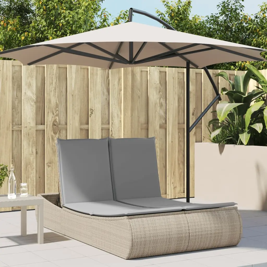 Lettino Prendisole con Cuscini Beige in Polyrattan