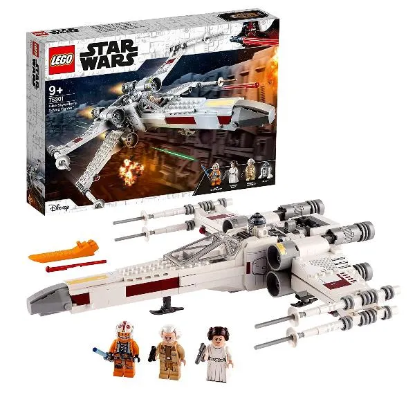 X-WING FIGHTER  DI LUKE SKYWALKER